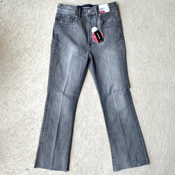 NWT Express High Waisted Faded Cropped Flare Jeans - Picture 5 of 7